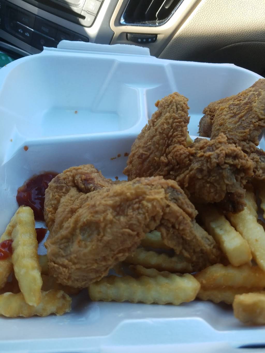 Lynns Seafood | restaurant | 2101 Moeling St, Lake Charles, LA 70601, USA | 3373032280 OR +1 337-303-2280