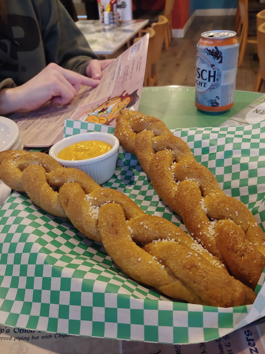 The Nauti Pirate Bar & Grill | restaurant | 1165 N Business Rte 5, Camdenton, MO 65020, USA | 5733179565 OR +1 573-317-9565