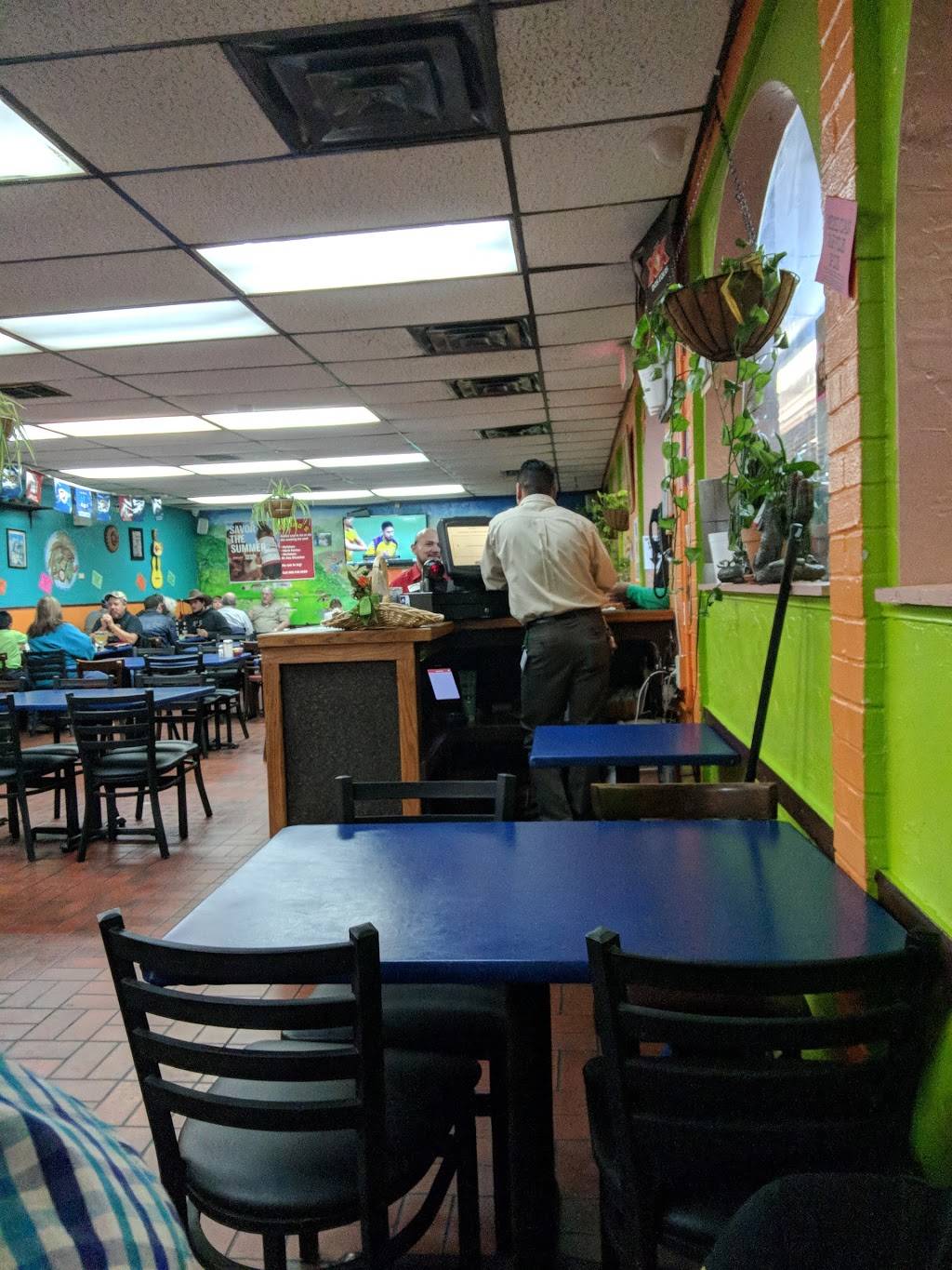 Chelinos Mexican Restaurant | restaurant | 1612 S Blvd, Edmond, OK 73013, USA | 4053403620 OR +1 405-340-3620