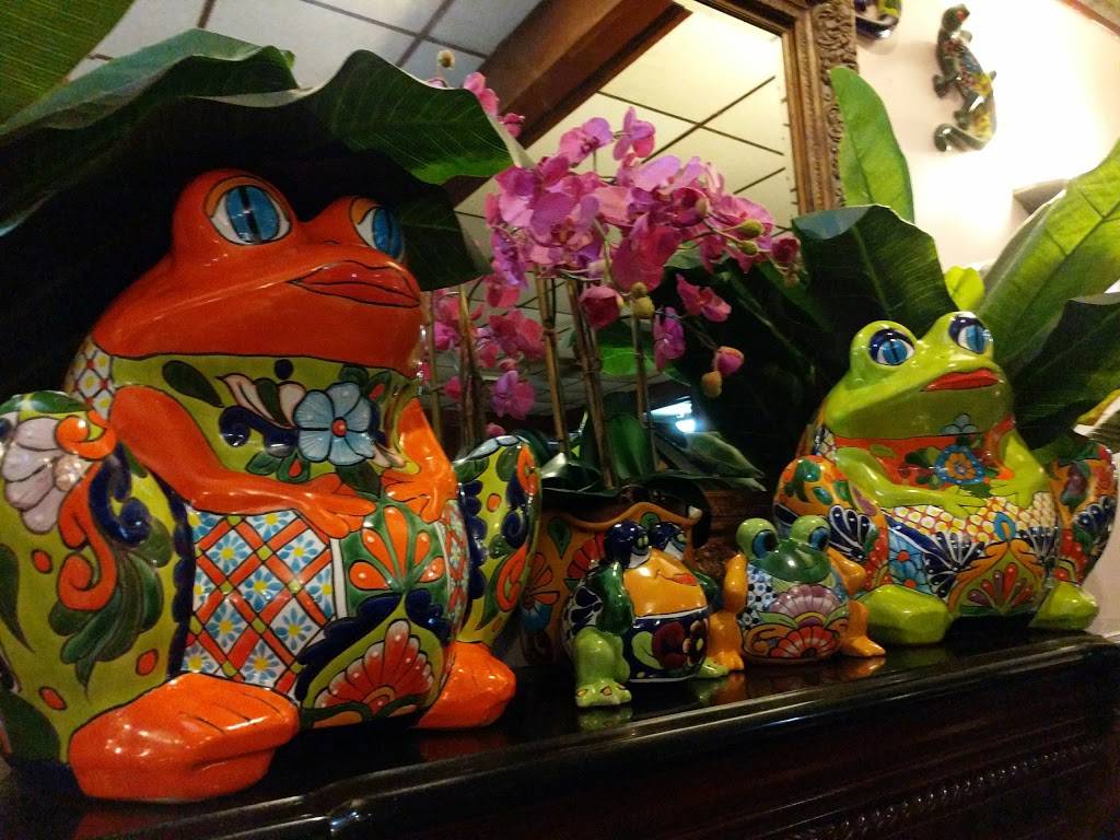 Mom Alone Mexican Grill | restaurant | 1111 E NASA Pkwy, Webster, TX 77598, USA | 2814803170 OR +1 281-480-3170