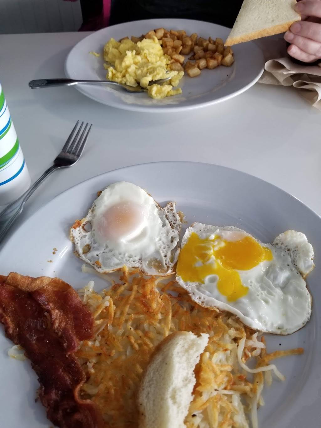 Flynns Diner | restaurant | 6600 Penn Ave S, Richfield, MN 55423, USA | 6123535072 OR +1 612-353-5072