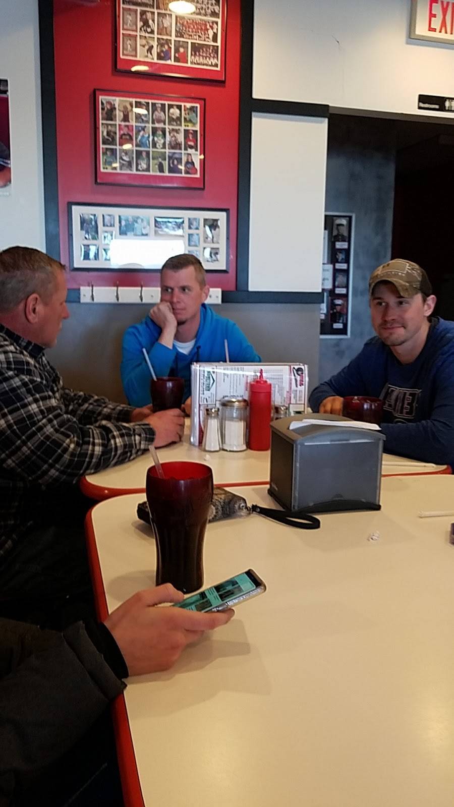 Schoops Hamburgers | restaurant | 151 Deanna Dr A, Lowell, IN 46356, USA | 2196968376 OR +1 219-696-8376