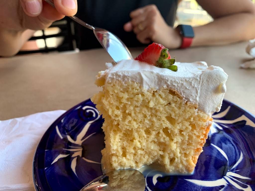 Patio Andaluz | restaurant | 5 Lock St, St. Catharines, ON L2N 5B4, Canada | 9059359000 OR +1 905-935-9000