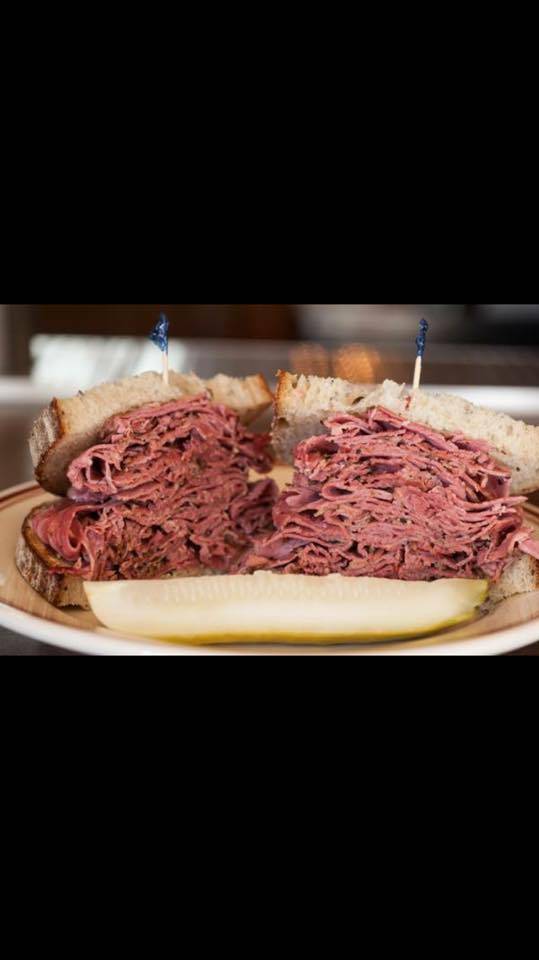Kings Deli | restaurant | 21515 Gratiot Ave, Eastpointe, MI 48021, USA | 5867732500 OR +1 586-773-2500