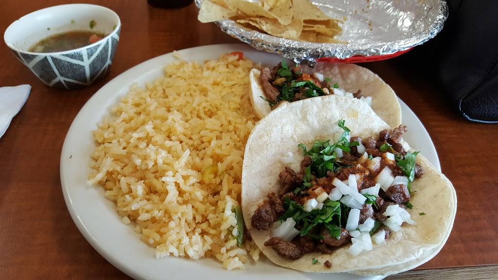 Enriques Mexican Food | restaurant | 830 W Picacho Ave, Las Cruces, NM 88005, USA | 5756470240 OR +1 575-647-0240