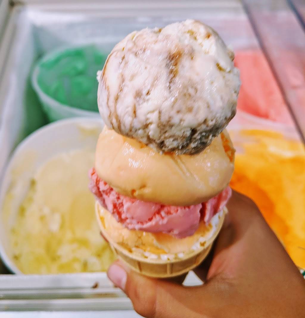 Dewhurst Dining Hall - Dewies | restaurant | Lennoxville, Sherbrooke, QC J1M 0C8, Canada | 81982296002685 OR +1 819-822-9600 ext. 2685