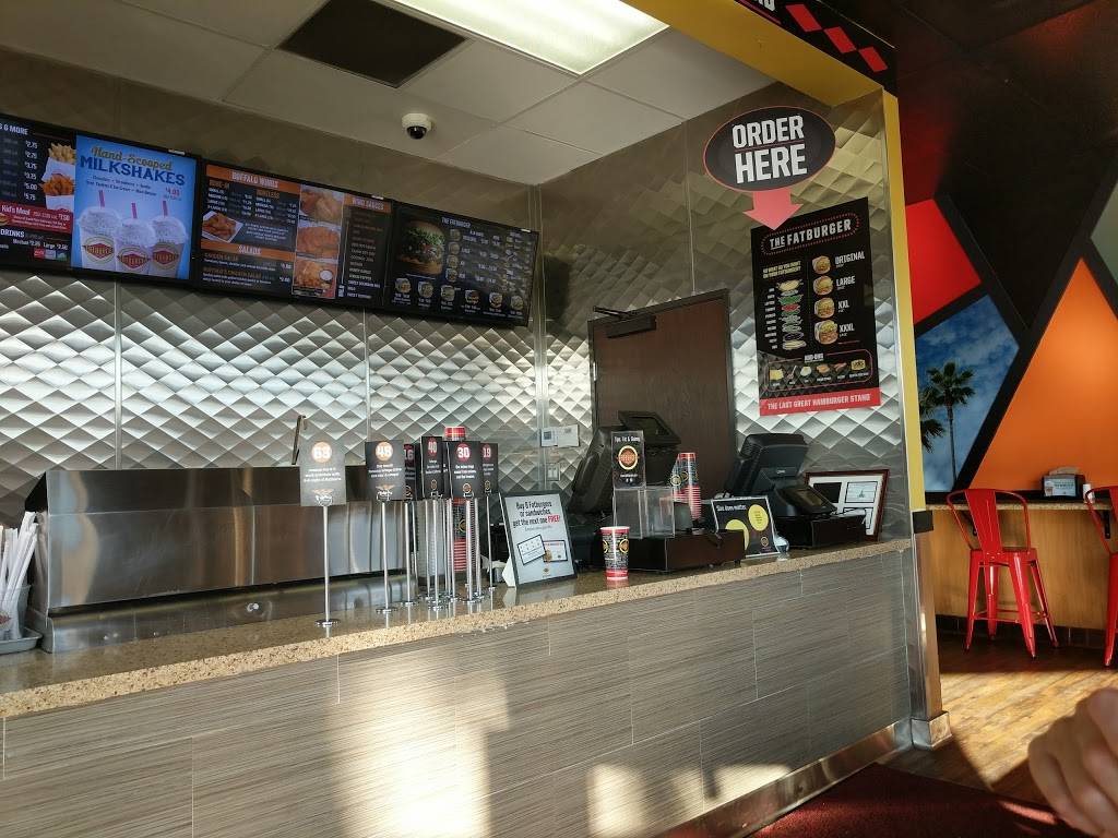 Fatburger & Buffalos | restaurant | 11984 Foothill Blvd, Sylmar, CA 91342, USA | 7472250335 OR +1 747-225-0335
