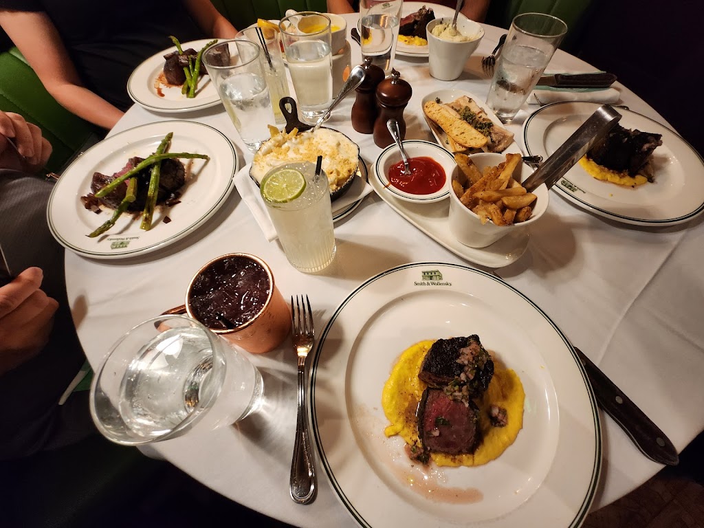 Smith & Wollensky | restaurant | 3377 South Las Vegas Boulevard The Grand Canal Shoppes, Las Vegas, NV 89109, USA | 7026371515 OR +1 702-637-1515