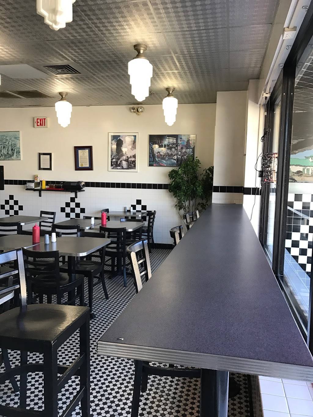 Jims Steaks | meal takeaway | 469 Baltimore Pike, Springfield, PA 19064, USA | 6105448400 OR +1 610-544-8400