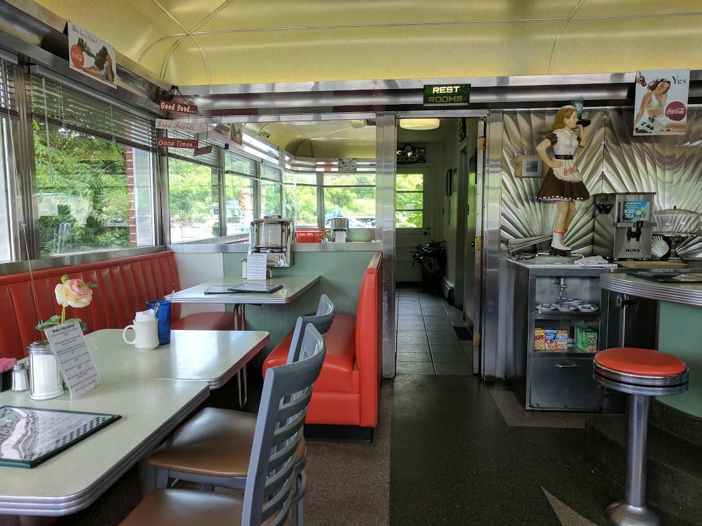 Wolfes Diner | restaurant | 625 N U.S. 15, Dillsburg, PA 17019, USA | 7174322101 OR +1 717-432-2101