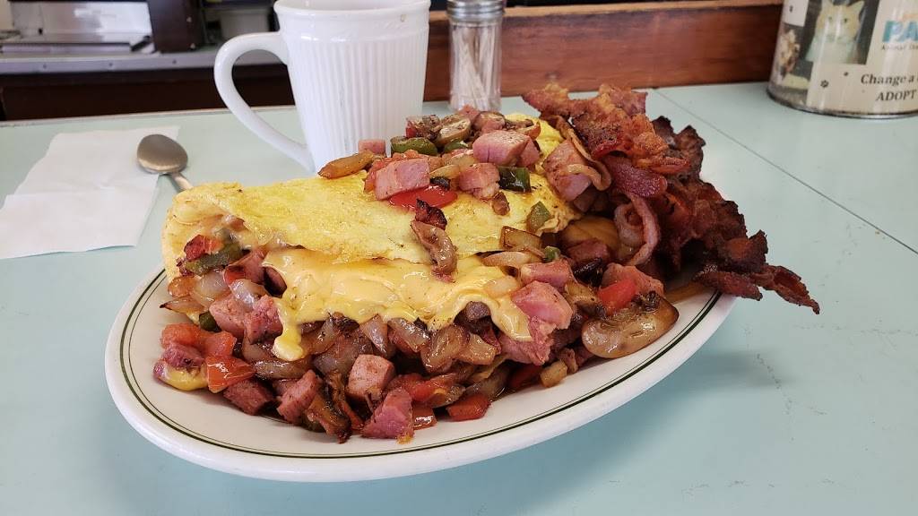 The Fort Diner | restaurant | 801 Ave H, Fort Madison, IA 52627, USA | 3193721949 OR +1 319-372-1949