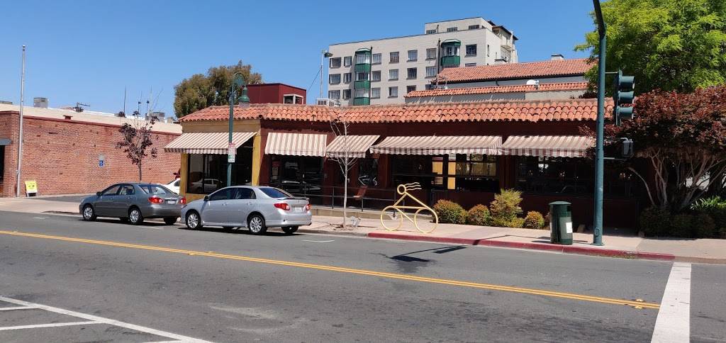 Gracies | restaurant | 6013, 1801 Sonoma Blvd, Vallejo, CA 94590, USA | 7075522254 OR +1 707-552-2254