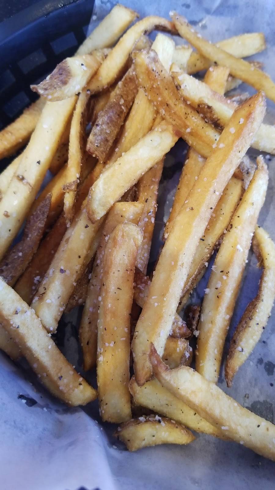 The Manhattan Firehouse Grill, Inc | restaurant | 195 S State St, Manhattan, IL 60442, USA | 8154780351 OR +1 815-478-0351