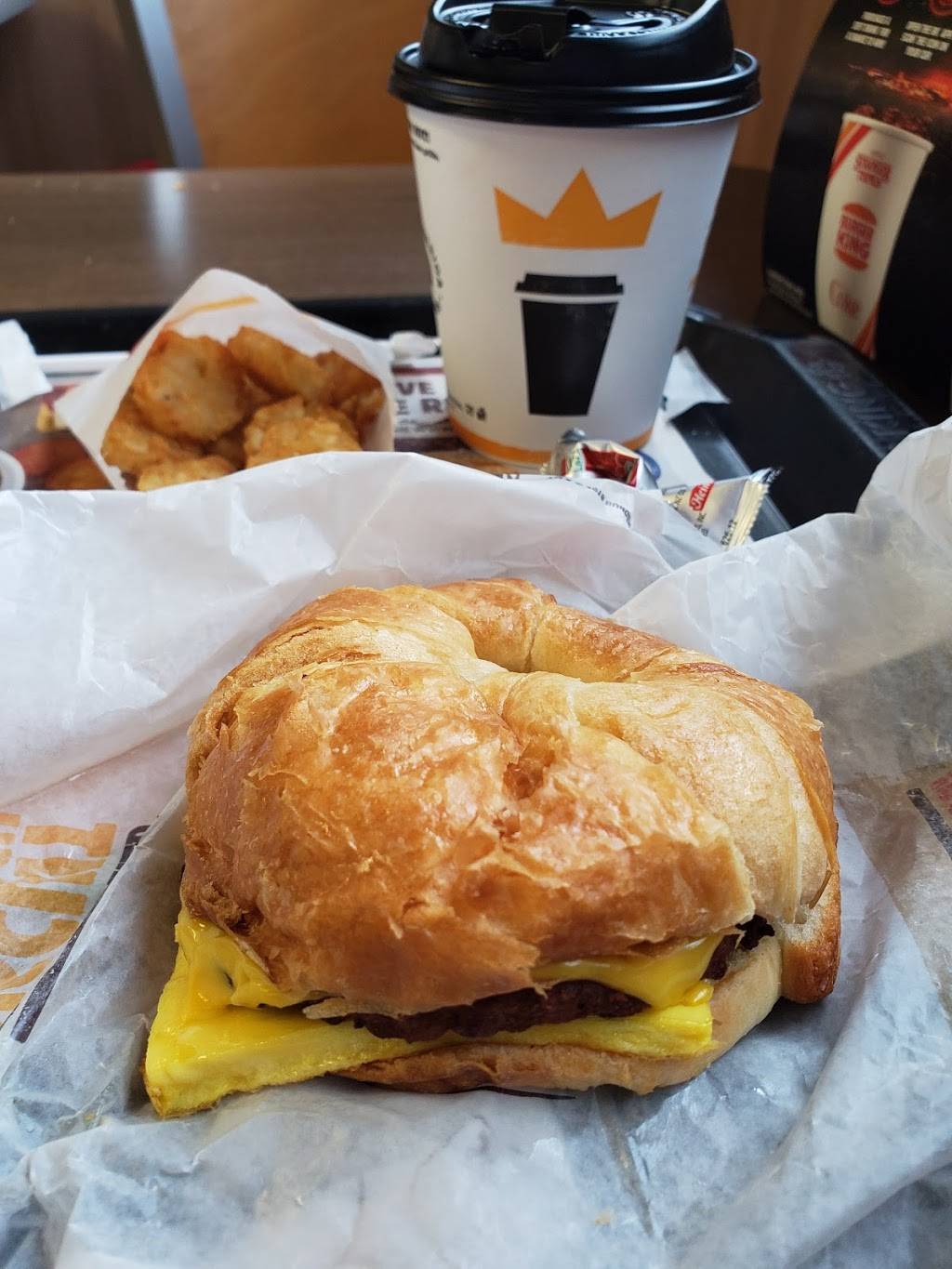 Burger King | restaurant | 900 Ives Dairy Rd, Miami, FL 33179, USA | 3056539518 OR +1 305-653-9518