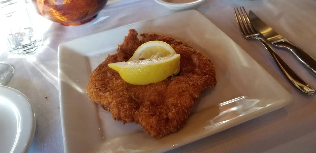 Reefs Restaurant | restaurant | Club, 7720 Royal St East, Park City, UT 84060, USA | 4356580323 OR +1 435-658-0323