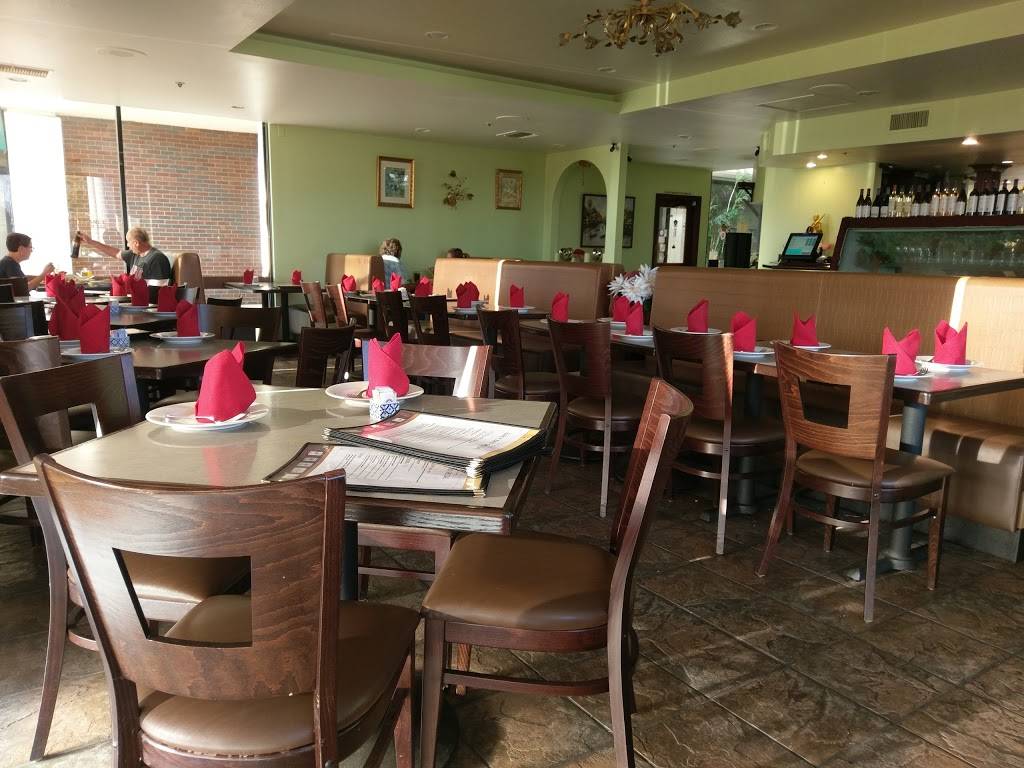 Phuket Thai Restaurant | restaurant | 901 N Pacific Coast Hwy #100, Redondo Beach, CA 90277, USA | 3103749598 OR +1 310-374-9598