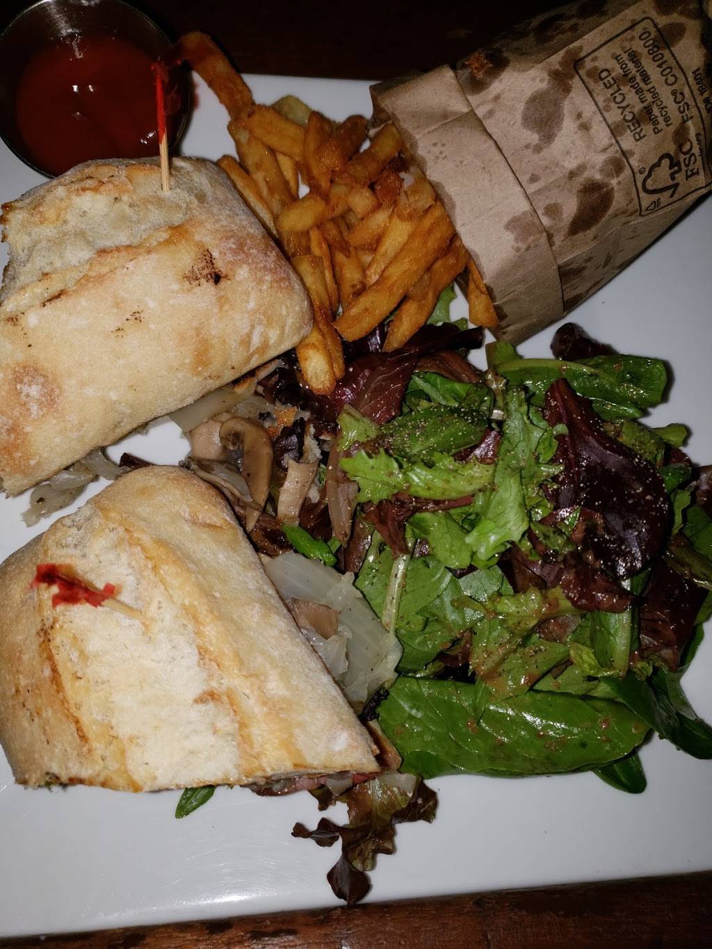 Cuckoos Nest | restaurant | 6104 Woodside Ave, Flushing, NY 11377, USA | 7184265684 OR +1 718-426-5684