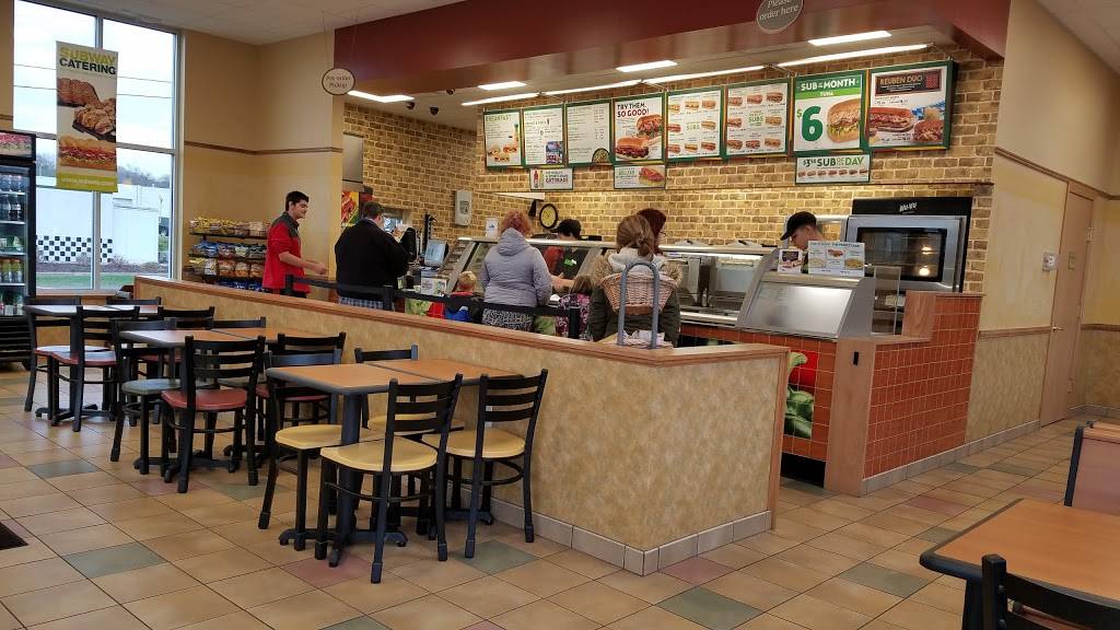 Subway | restaurant | 544 E 8th St, Holland, MI 49423, USA | 6163930123 OR +1 616-393-0123