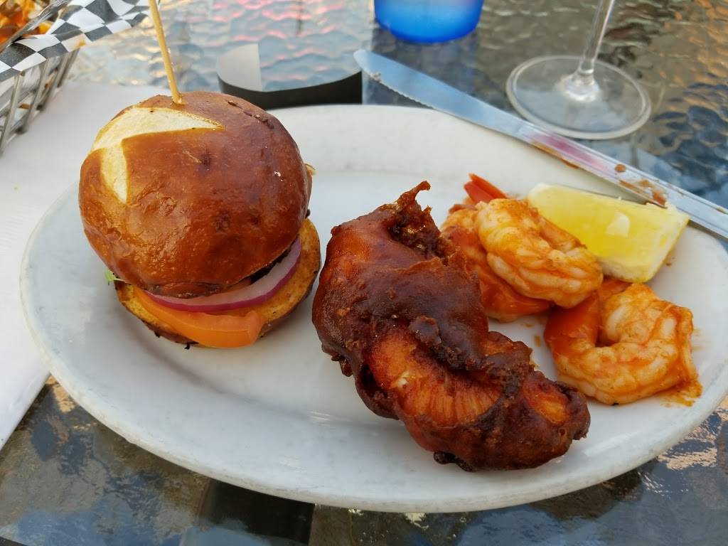 Zachs on Tap | restaurant | 12231 S Harlem Ave, Palos Heights, IL 60463, USA | 7083611226 OR +1 708-361-1226