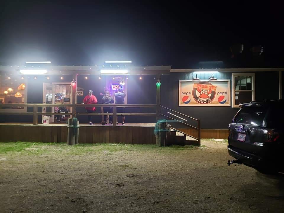 Pier 77 of Fulton | restaurant | 3307 TX-35, Rockport, TX 78382, USA | 3614501372 OR +1 361-450-1372