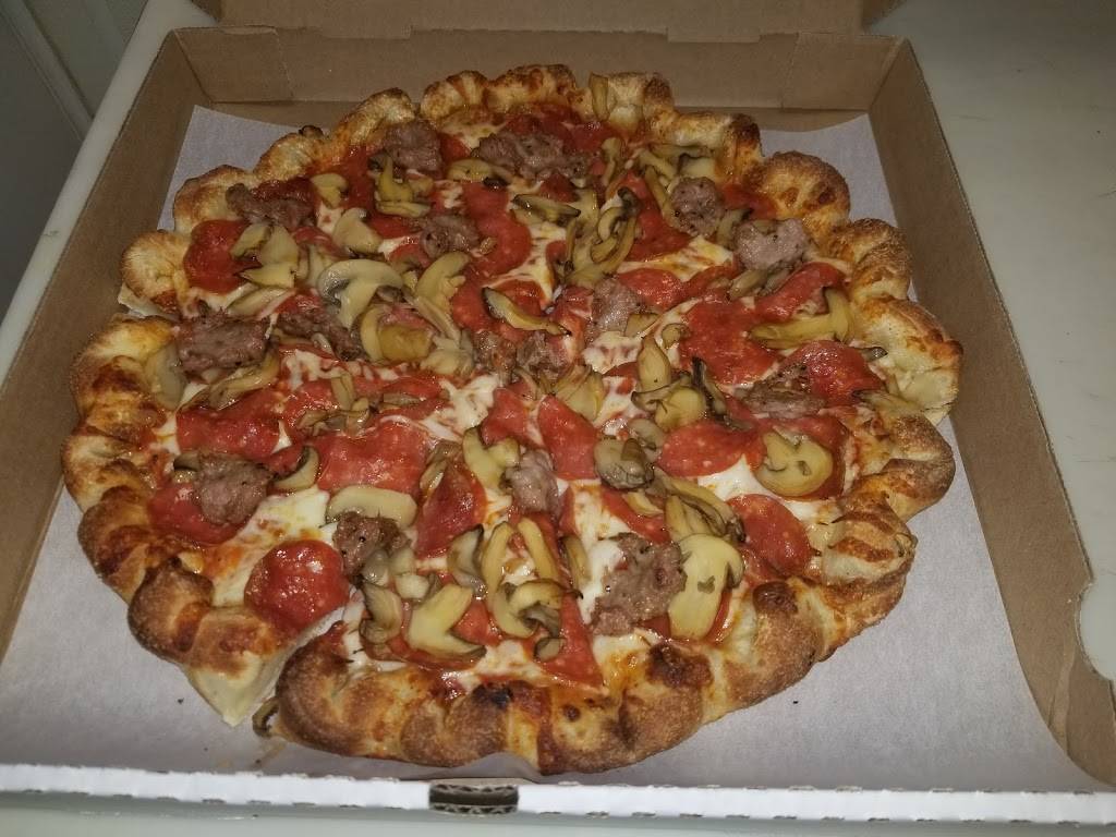 Giovannis Pizza | restaurant | 19772 W 130th St, Strongsville, OH 44136, USA | 4408781700 OR +1 440-878-1700