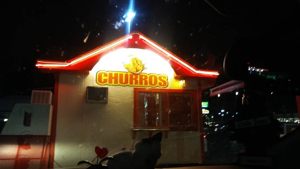 El Chavo Elotes | restaurant | 6954 N Mesa St, El Paso, TX 79912, USA | 9156003451 OR +1 915-600-3451