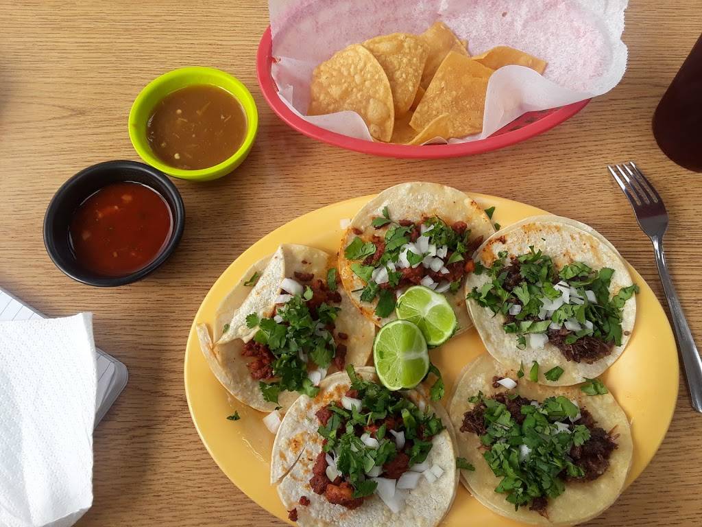 Los Jarritos Mexican Food | restaurant | 801 S Eagle St, Weimar, TX 78962, USA | 9797029199 OR +1 979-702-9199
