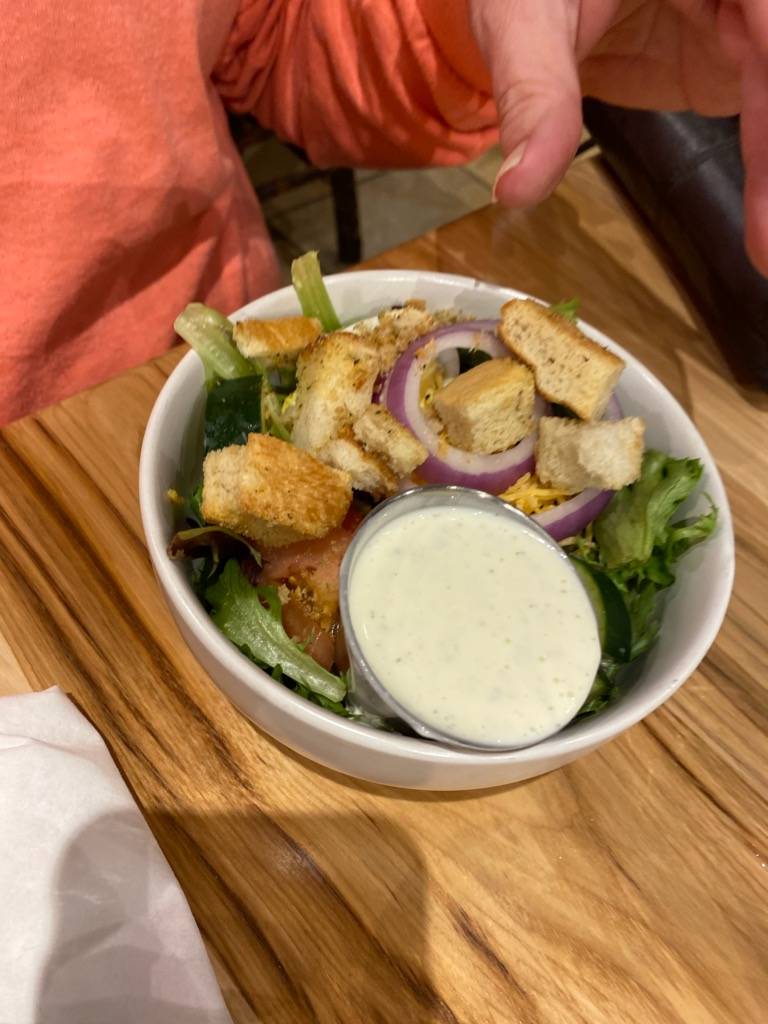 Circle S Butcher Block & Farm Kitchen | restaurant | 148 Cold Creek Dr, Morristown, TN 37814, USA | 4235871555 OR +1 423-587-1555