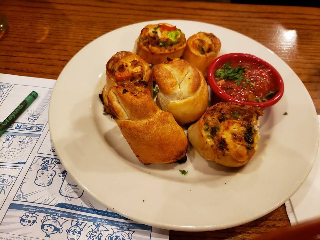 Old Chicago | restaurant | 3550 S Wadsworth Blvd, Lakewood, CO 80235, USA | 3039883414 OR +1 303-988-3414