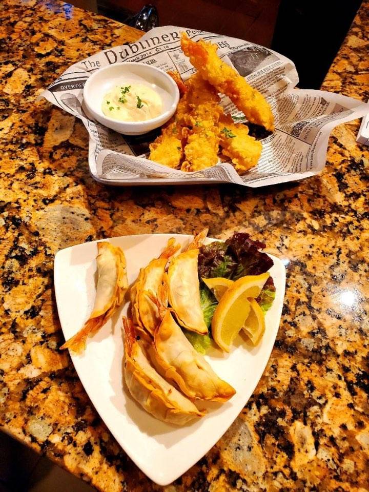 Crab King Seafood & Burgers | restaurant | 1325 Interstate 20 W Suite 121, Arlington, TX 76015, USA | 8174229036 OR +1 817-422-9036