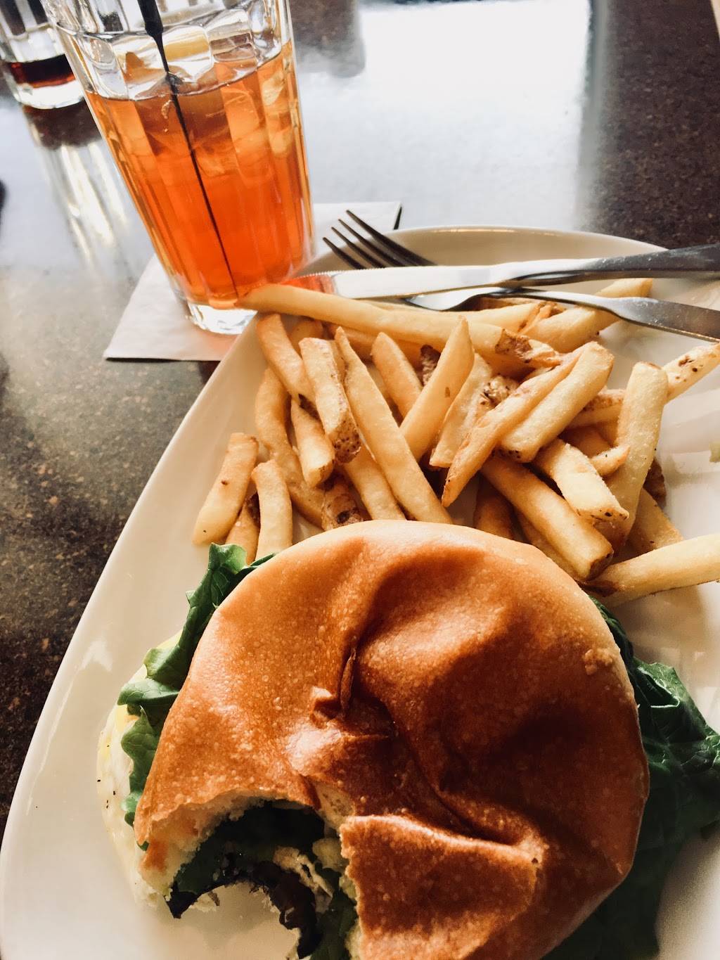 Freighters Eatery & Taproom | meal takeaway | 800 Harker St, Port Huron, MI 48060, USA | 8109416010 OR +1 810-941-6010