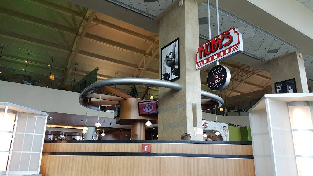 Rubys Diner | restaurant | 18601 Airport Way, Santa Ana, CA 92707, USA | 9492526125 OR +1 949-252-6125
