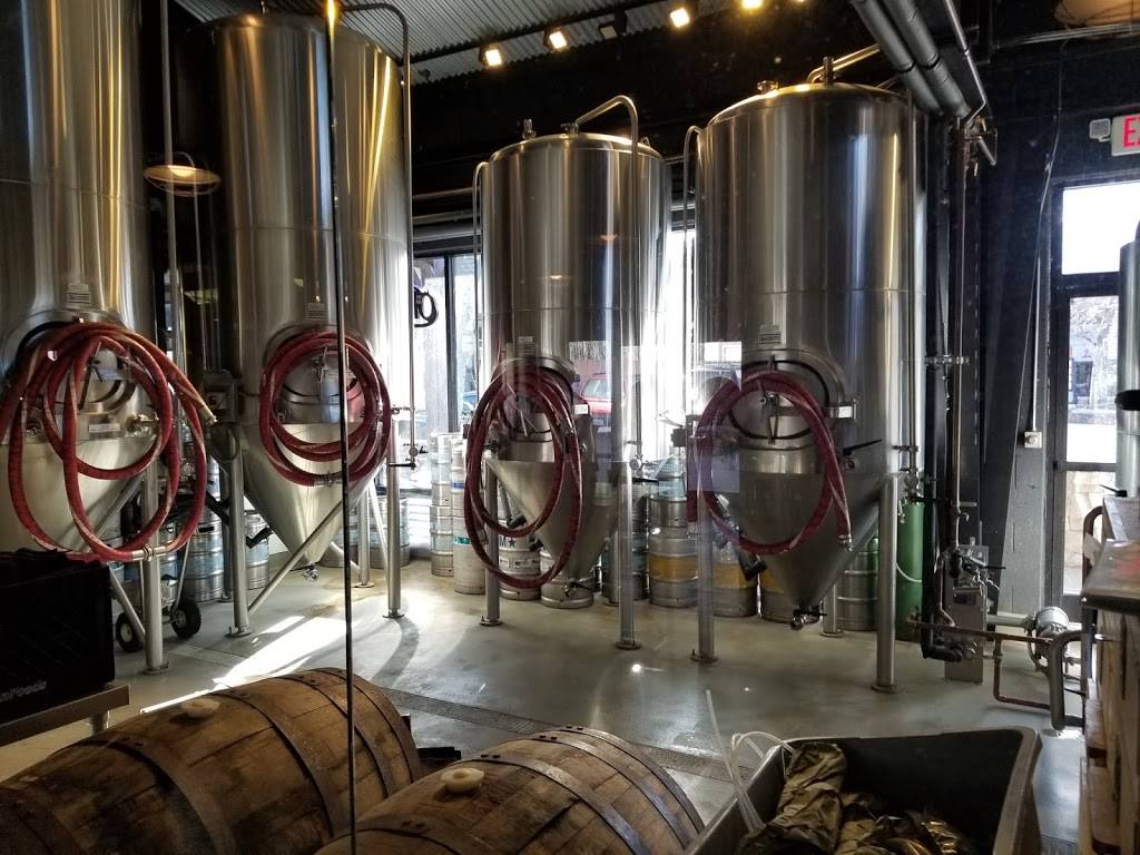 Big Bear Lake Brewing Company | restaurant | 40827 Stone Rd, Big Bear Lake, CA 92315, USA | 9098780283 OR +1 909-878-0283