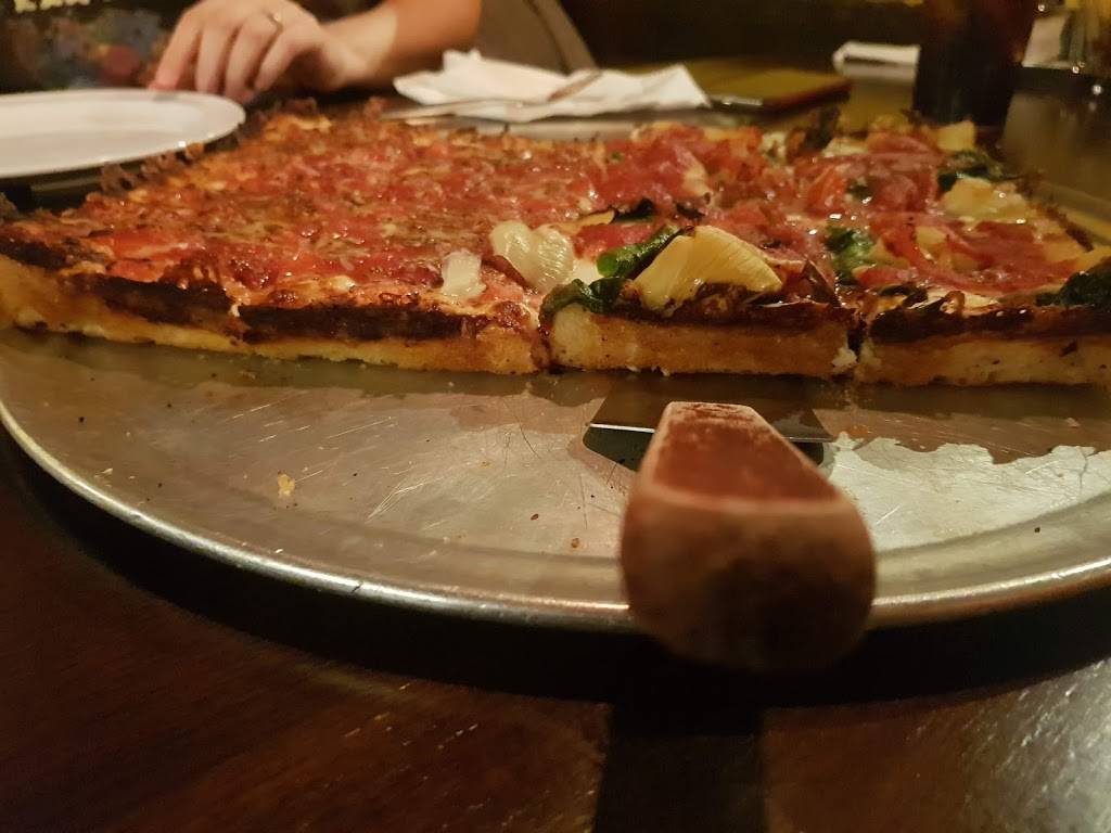 Tonis Pizza | restaurant | 1795 N Hwy 17 #1, Mt Pleasant, SC 29464, USA | 8434168232 OR +1 843-416-8232