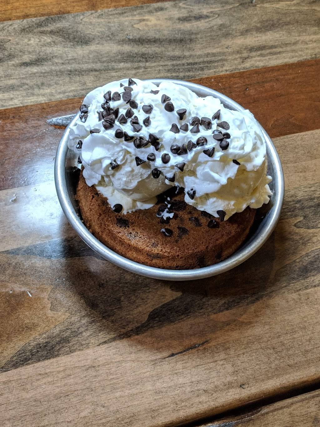 Aurelios Pizza | restaurant | 1212 S Michigan Ave, Chicago, IL 60605, USA | 3123744459 OR +1 312-374-4459