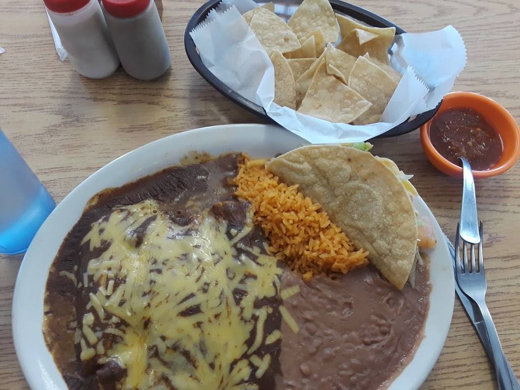 Josesitos Mexican Grill | restaurant | 507 East Interstate 10 Frontage Rd, Flatonia, TX 78941, USA | 3618659010 OR +1 361-865-9010