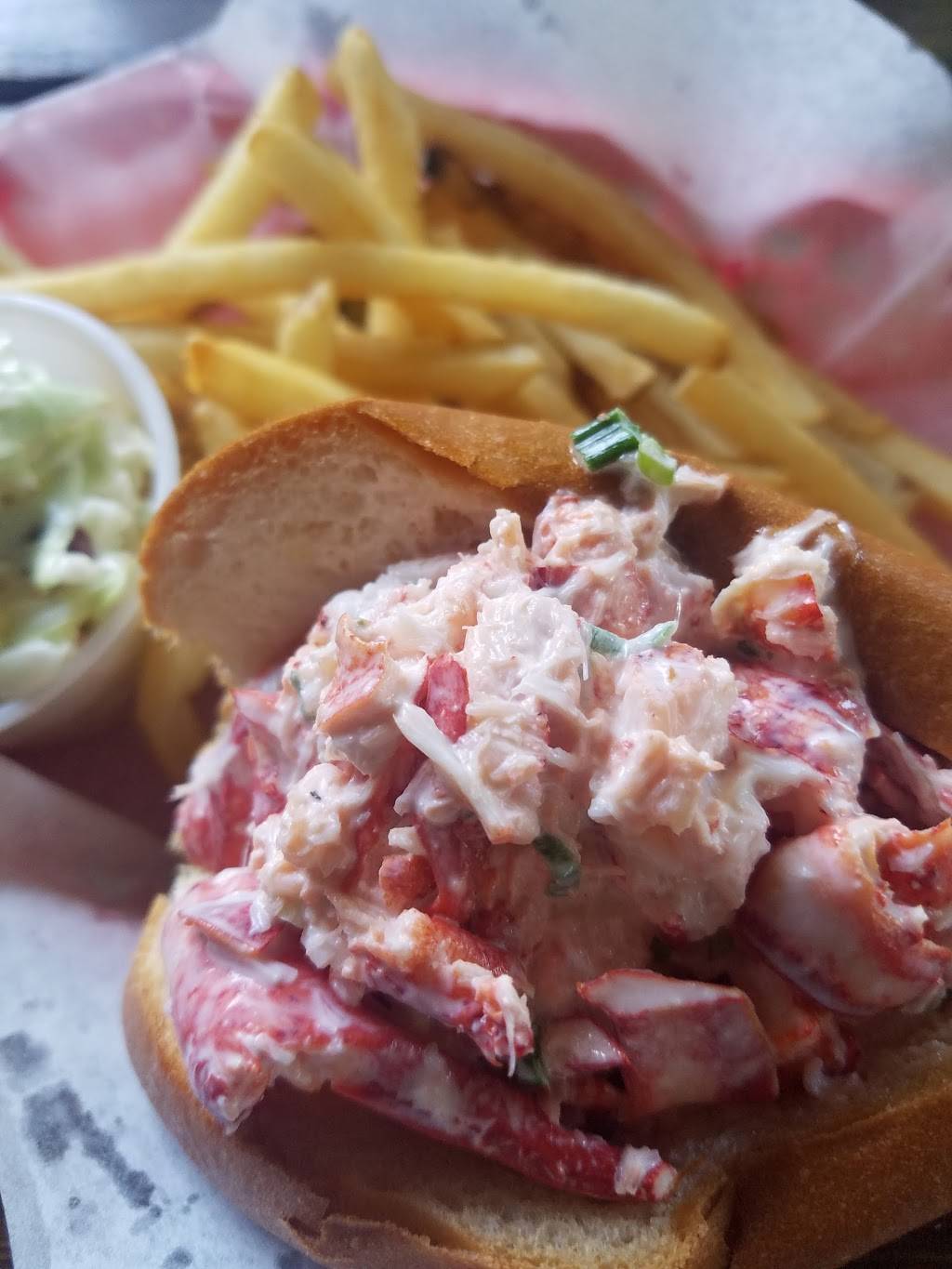 Old Port Lobster Shack | restaurant | 3130 Alpine Rd #300, Portola Valley, CA 94028, USA | 6505619500 OR +1 650-561-9500