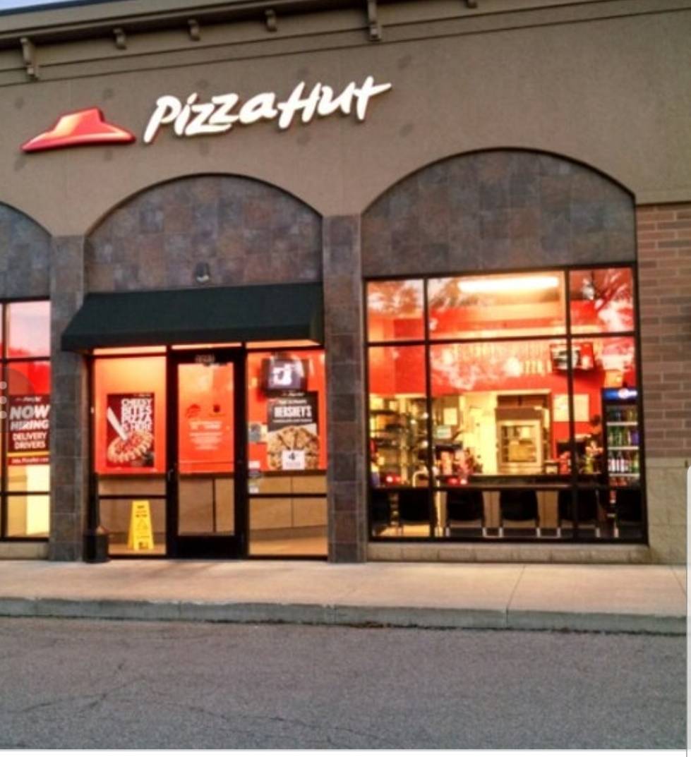 Pizza Hut | restaurant | 2225 Wisconsin Ave #400, Grafton, WI 53024, USA | 2623751260 OR +1 262-375-1260