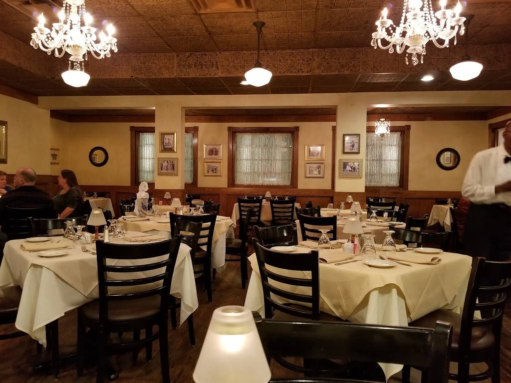 Fireside Chophouse Bar & Grill | restaurant | 1995 Richmond Rd, Williamsburg, VA 23185, USA | 7572293310 OR +1 757-229-3310