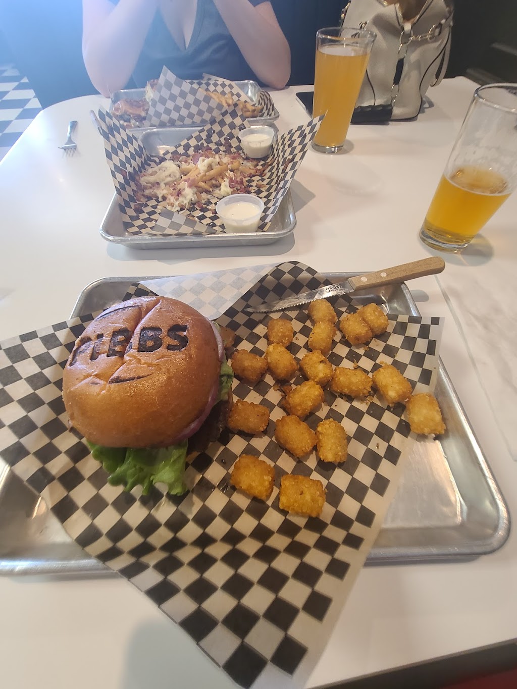 P.I.B.BS Sports and Family Gathering | restaurant | 5219 Happy V Rd, Anderson, CA 96007, USA | 5303577422 OR +1 530-357-7422