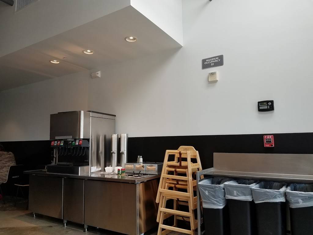 Chipotle Mexican Grill | restaurant | 2025 Wilshire Blvd, Santa Monica, CA 90403, USA | 3104530057 OR +1 310-453-0057