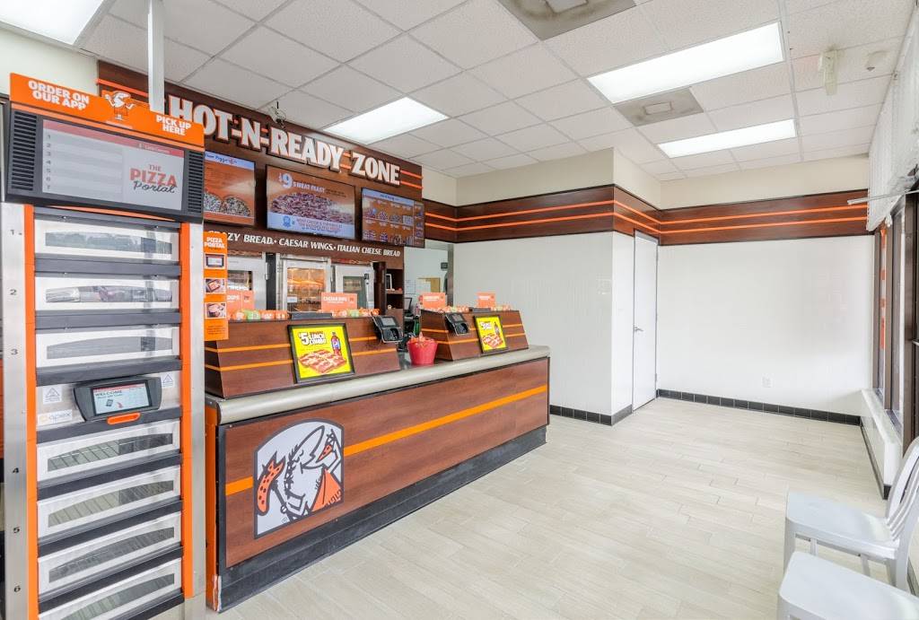 Little Caesars Pizza | meal takeaway | 952 Tanyard Rd, Rocky Mount, VA 24151, USA | 5404898888 OR +1 540-489-8888