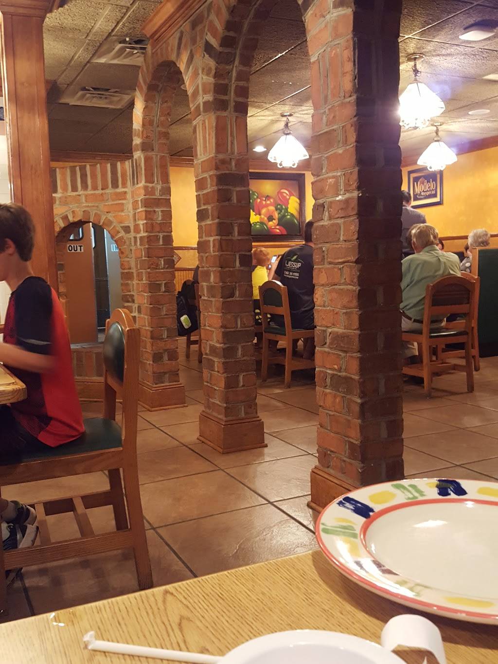 Mi Pueblo King | restaurant | 601 S Main St, King, NC 27021, USA | 3369837750 OR +1 336-983-7750