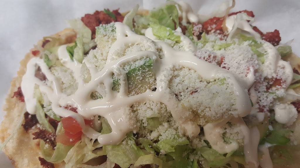 Lomazoyatl Deli Grocery | restaurant | 10616 Corona Ave, Corona, NY 11368, USA | 7187601615 OR +1 718-760-1615