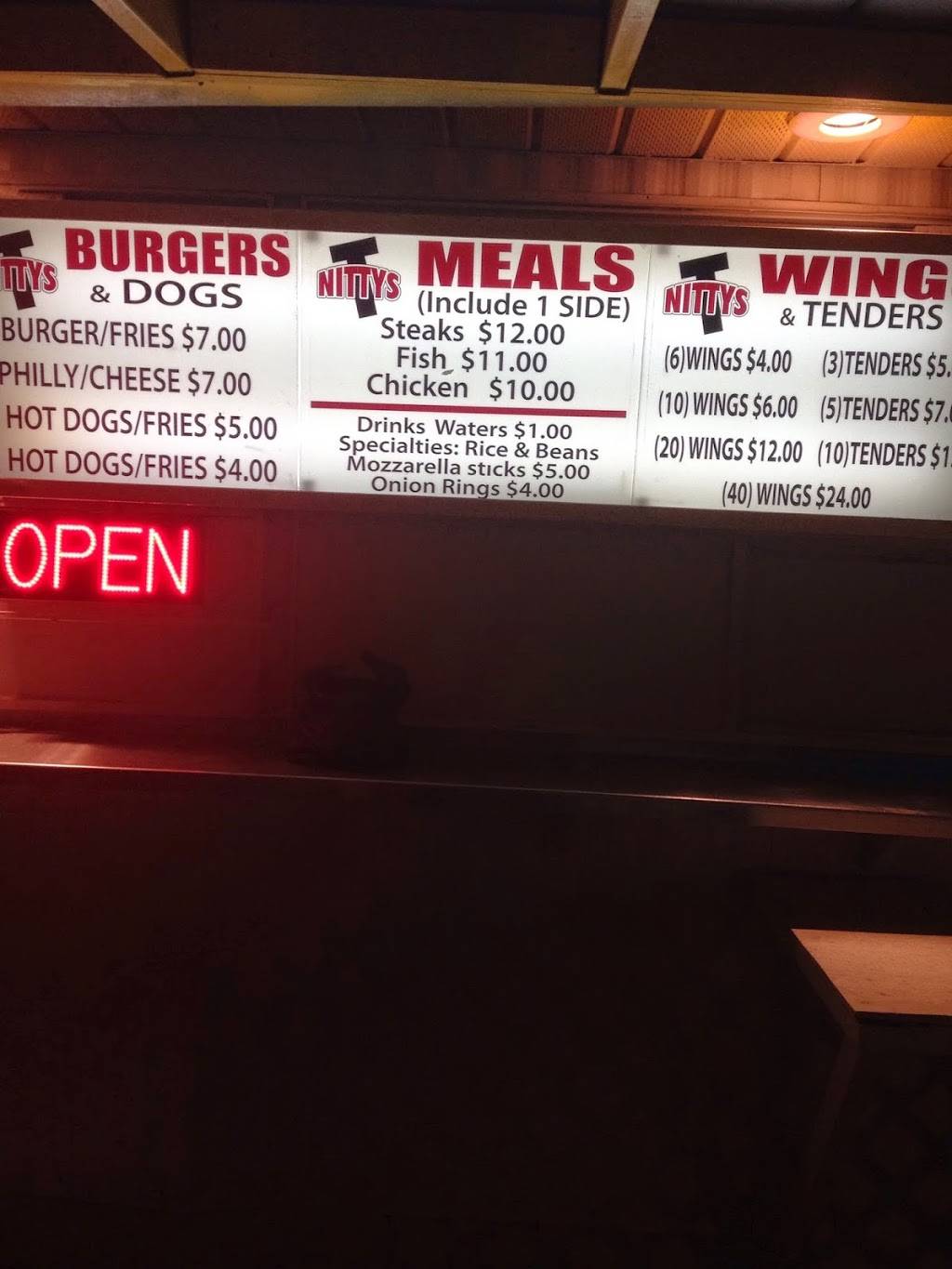 T Nittys presents Aunt Dees wings | restaurant | 2583 Candler Rd, Decatur, GA 30032, USA | 4046685669 OR +1 404-668-5669