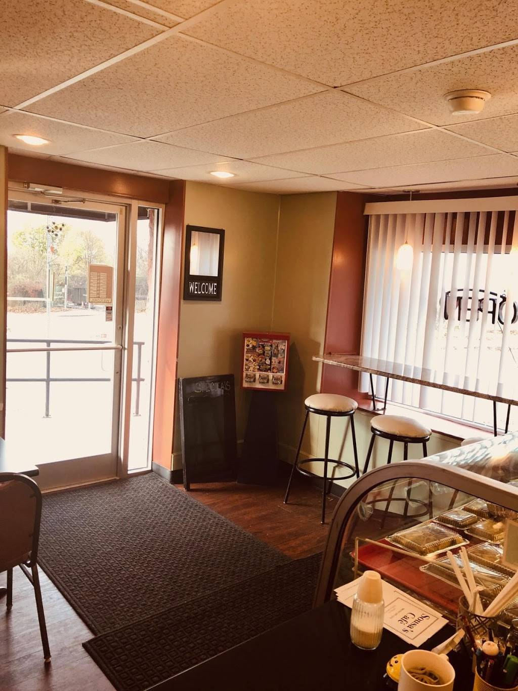 Sousas Café | restaurant | 1234 Bay St, Fall River, MA 02724, USA | 5086762233 OR +1 508-676-2233