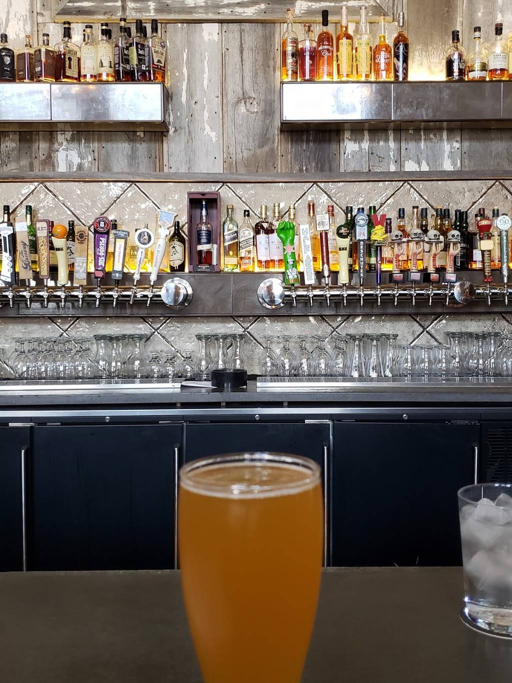 Thyme Kitchen and Craft Beer | restaurant | 736 SW Washington St, Peoria, IL 61602, USA | 3097132619 OR +1 309-713-2619