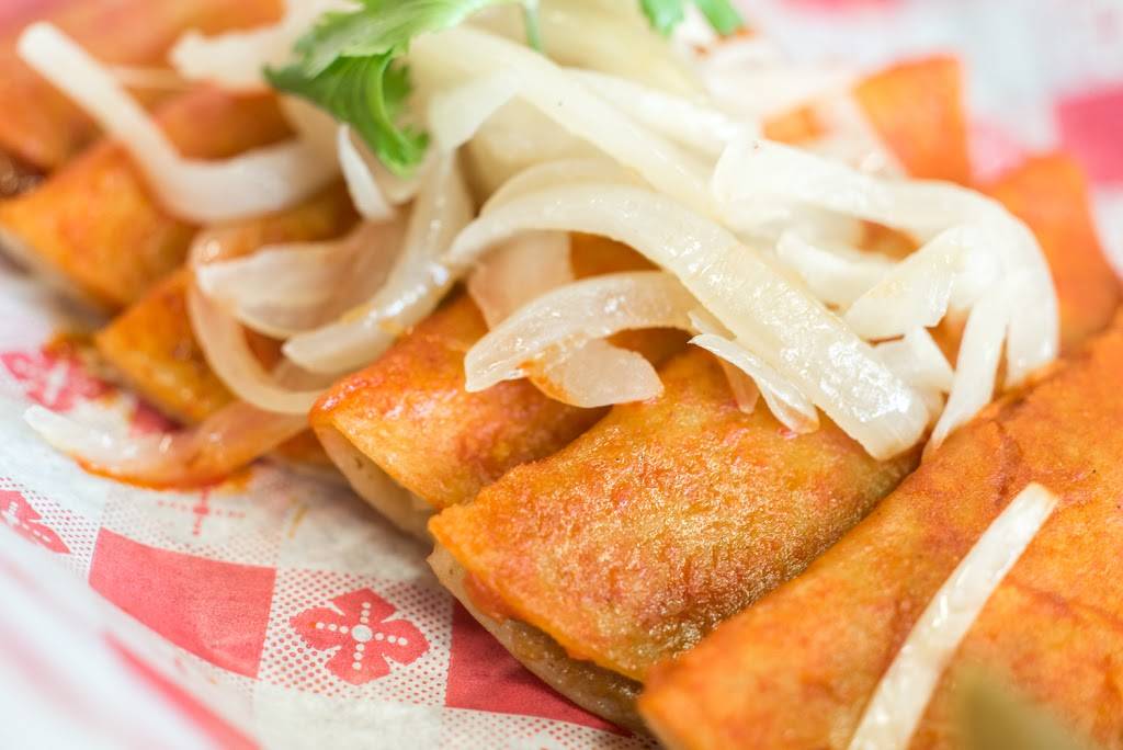 Guapo Taco | restaurant | 2430 W 47th St, Chicago, IL 60632, USA | 7736962777 OR +1 773-696-2777