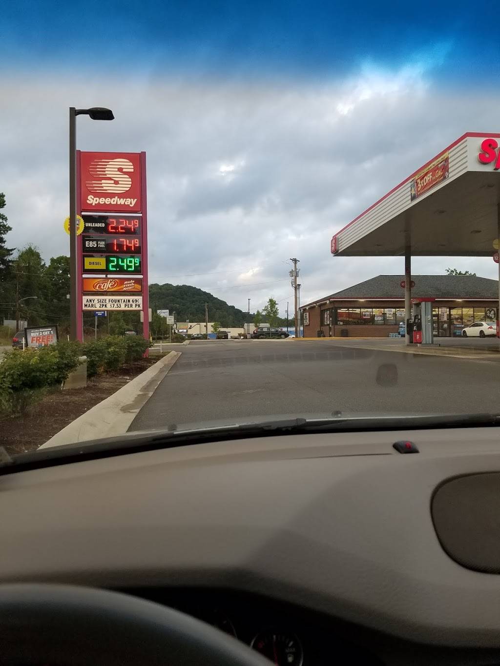 Speedy Café | restaurant | 1200 Long Run Rd, White Oak, PA 15131, USA | 4126781345 OR +1 412-678-1345