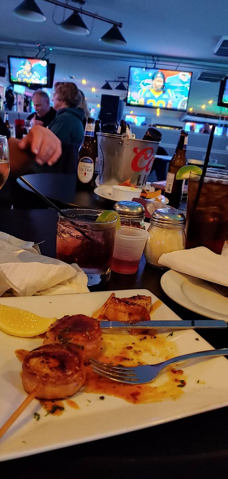 The Waterway House Sports and Spirits | restaurant | 9814 N Kings Hwy, Myrtle Beach, SC 29572, USA | 8432327077 OR +1 843-232-7077